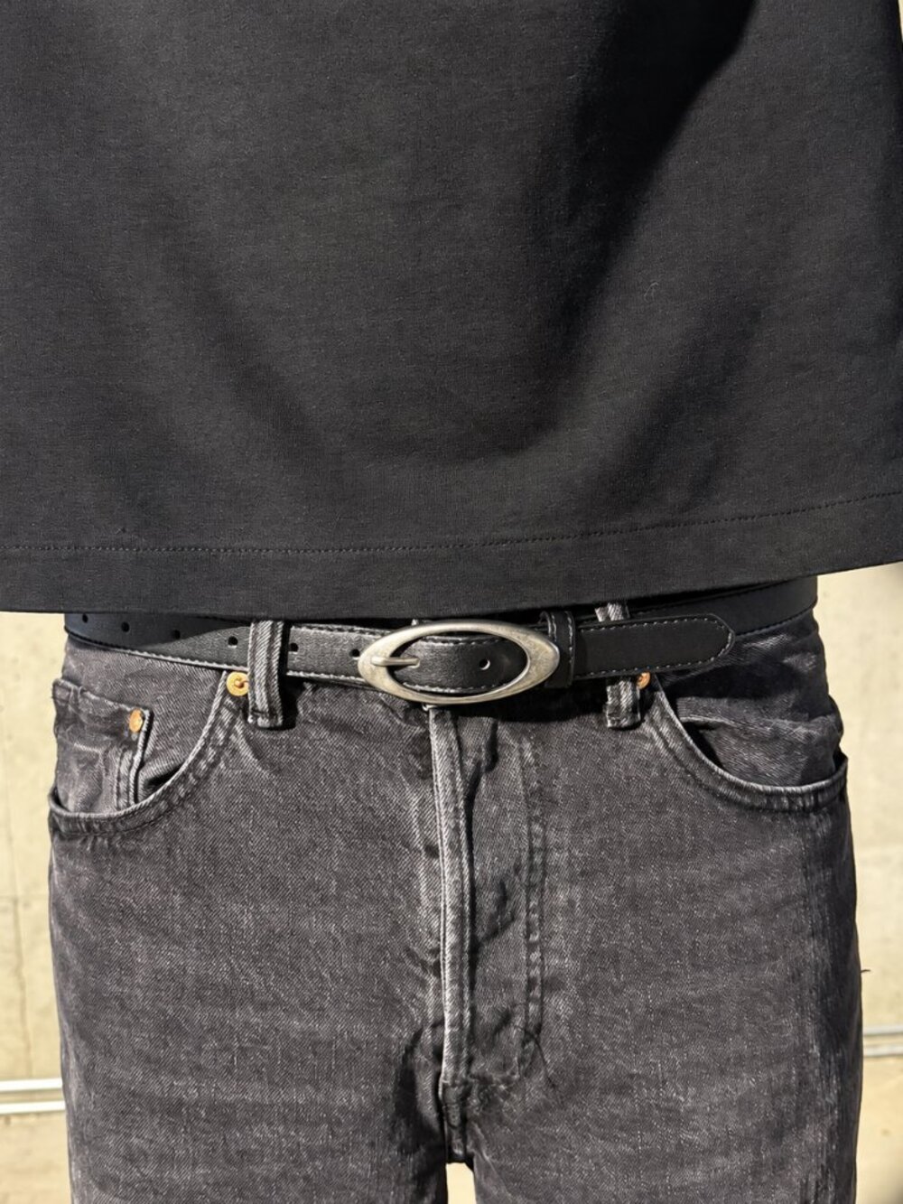Black Leather Oval Metal Buckle Belt